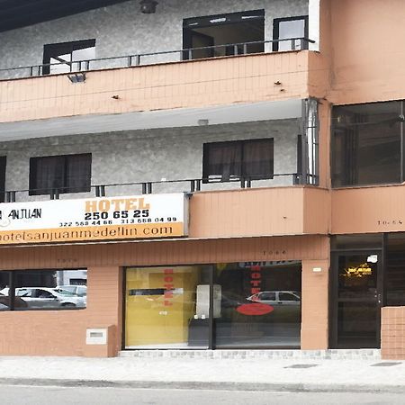 Ayenda Villas De San Juan Medellín Buitenkant foto