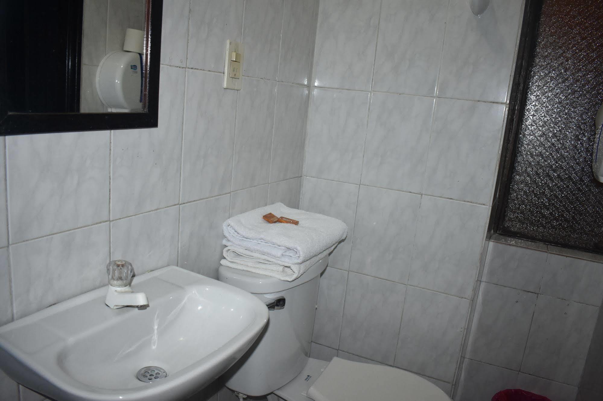 Ayenda Villas De San Juan Medellín Buitenkant foto